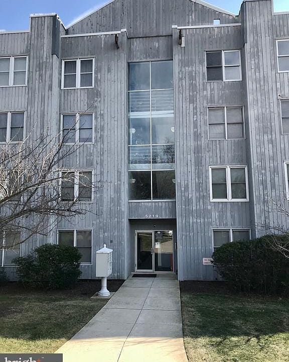 1st image of 5219 Le Parc Dr APT 7