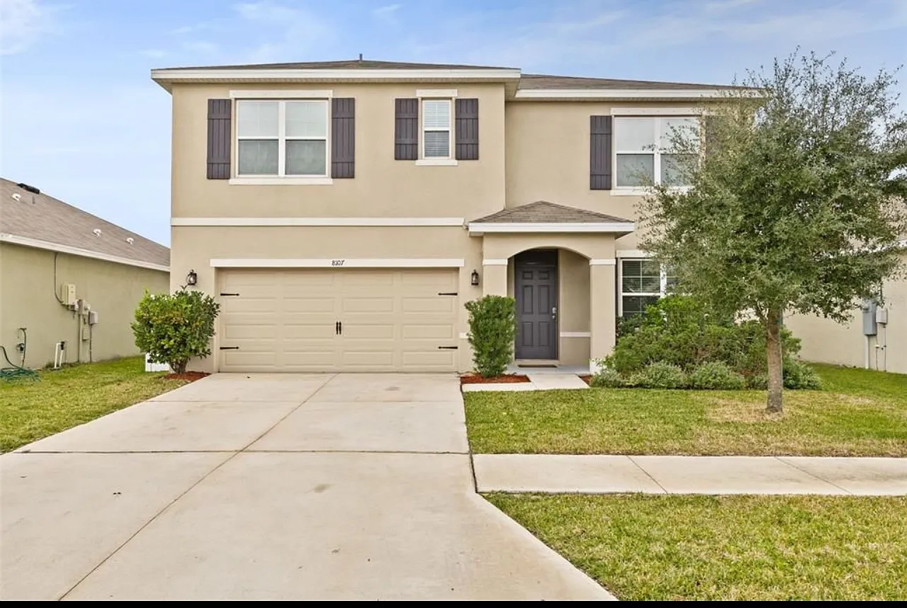 5 bed, 2674 sqft, $3,700 — Photo 2
