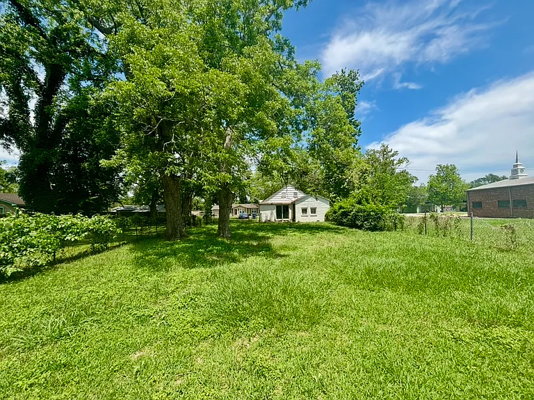 701 N Hackberry St — Photo 9