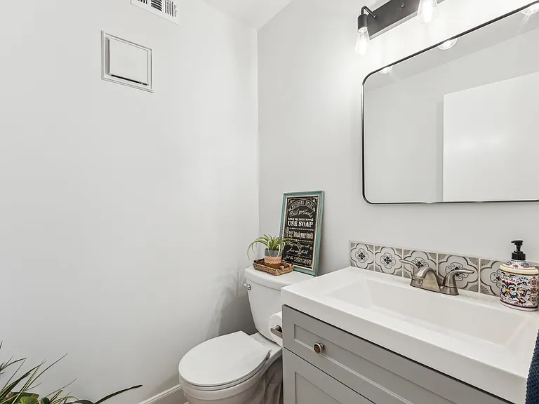 13511 Windchase Ct — Photo 8