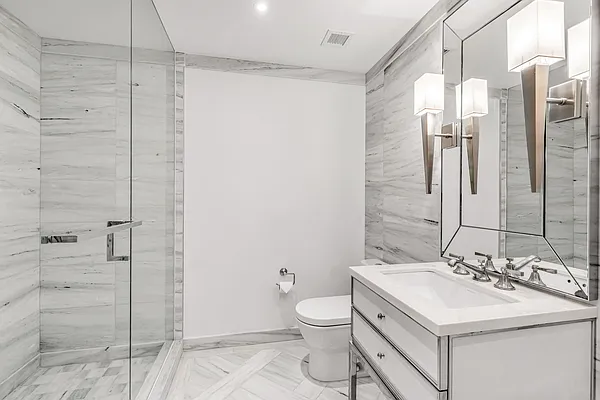 Sold by R New York | media 21