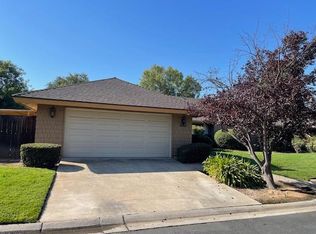 1067 W Sierra Ave, Fresno, CA