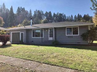 880 2nd Ave, Sweet Home, OR 97386