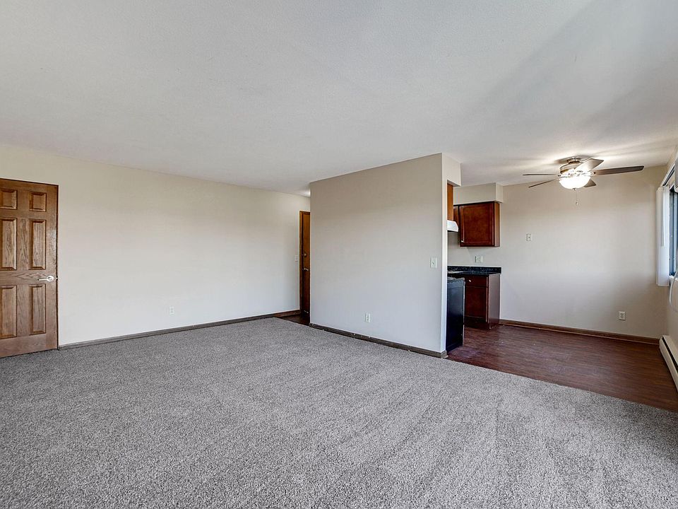 Living room/dining room