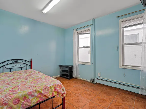 1728 West 2nd Street image 7 of 18