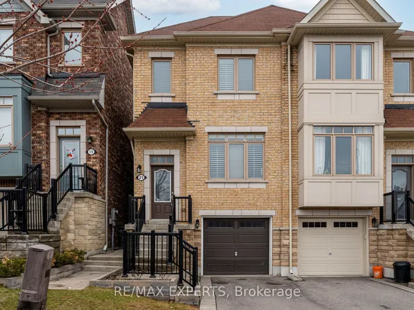 21 Ypres Rd, Toronto, ON M6M 0B2