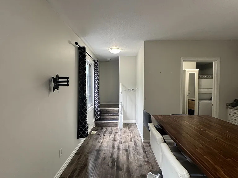 630 Dominion Ave #B — Photo 4