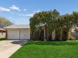 6604 Brookdale Dr, Watauga, TX 76148