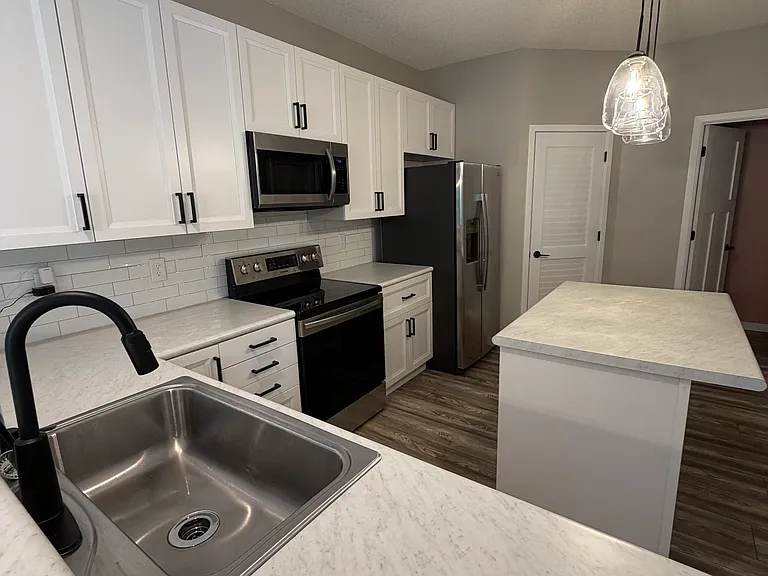 1891 Wildflower Ct — Photo 3