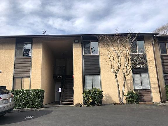 2nd image of 12520 NE 145th St APT E38