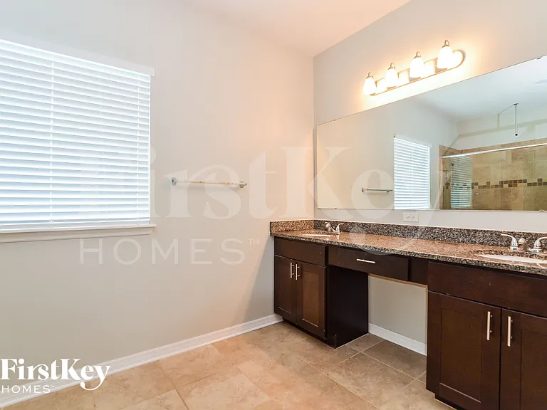 1124 Berkley Ridge Ln — Photo 12