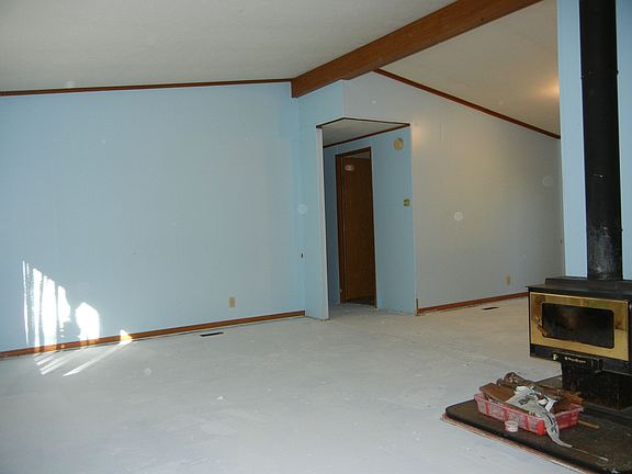 5th image of 181 NE Forest Creek Dr