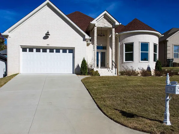 8108 Kanis Pines Dr, Little Rock, AR 72204