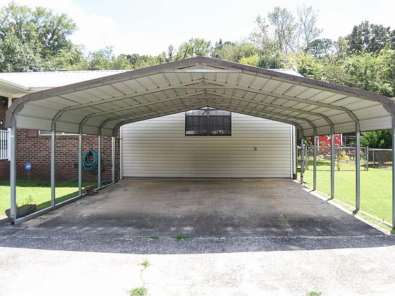 3rd image of 95 Meadow Ln