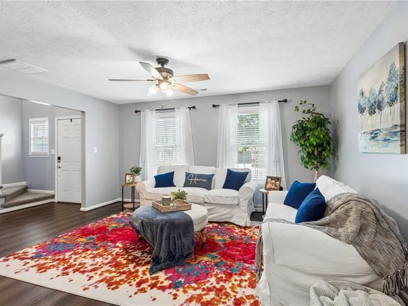 962 Heathland Dr, Newport News, VA 23602