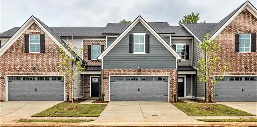 1st image of 2607 Leawood Ct #25