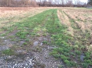 3312 Saunders Settlement Rd, Sanborn, NY 14132