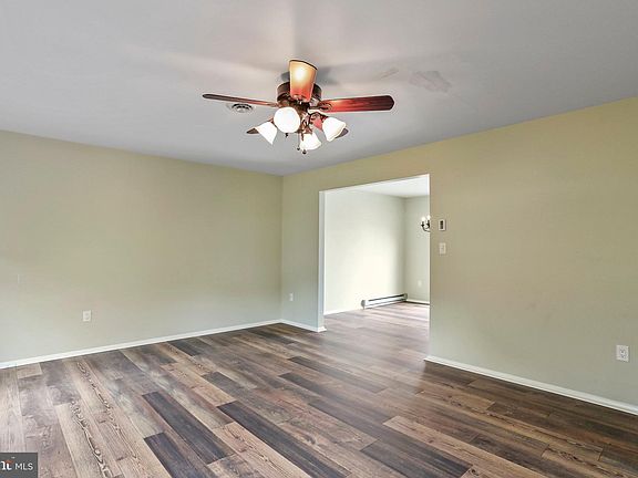 4th image of 719 Tower Dr
