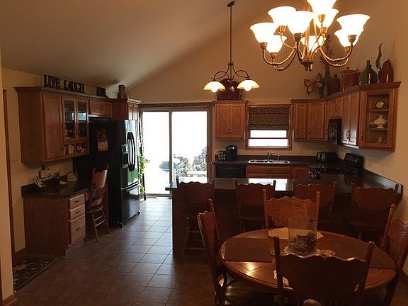 5th image of 1788 Samantha Ln