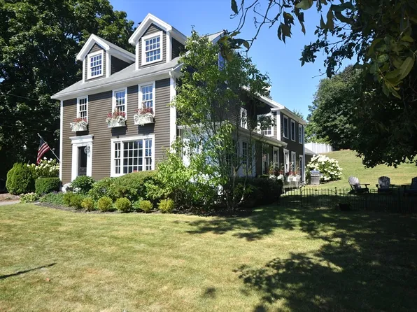 436 Main St, Amesbury, MA 01913