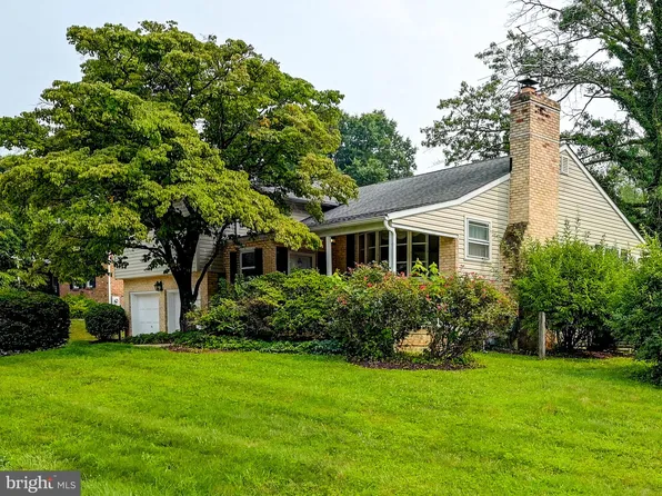 10853 Sandringham Rd, Cockeysville, MD 21030