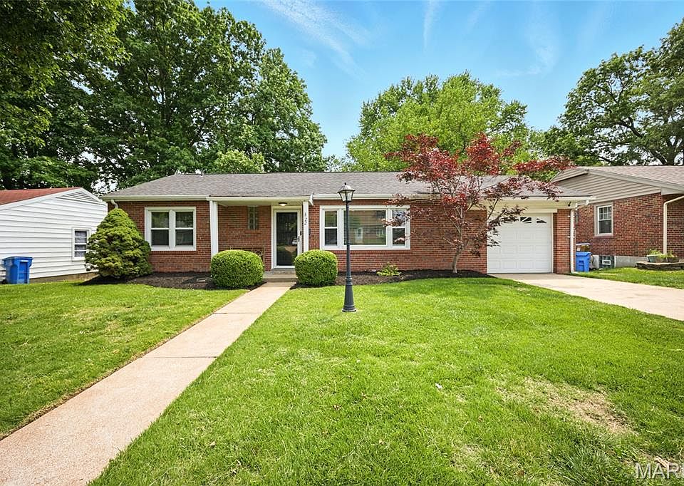 1st image of 22 Claire Dr