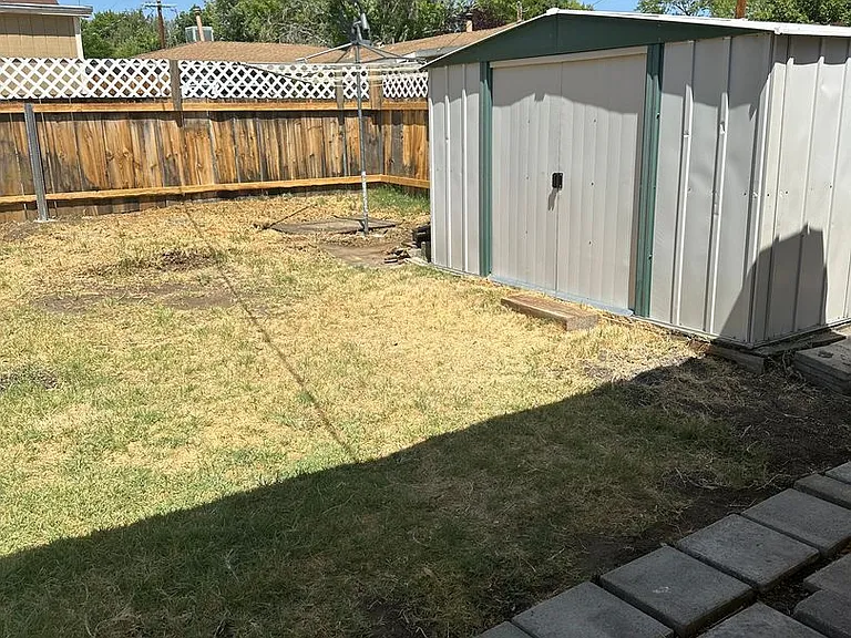 637 Schley St — Photo 18