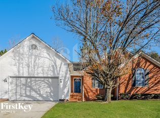8 Whitaker Pl, Thomasville, NC 27360