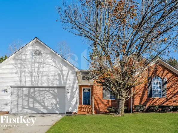 8 Whitaker Pl, Thomasville, NC 27360