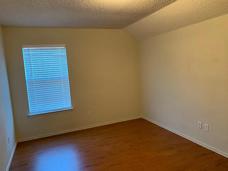 3633 Kimble Dr — Photo 12