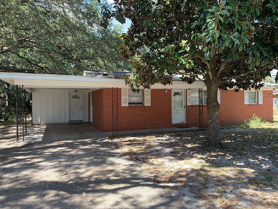 1st image of 48 Hemlock Dr