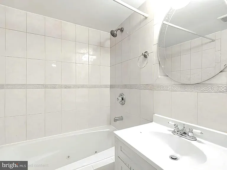 440 Delafield Pl NW — Photo 26