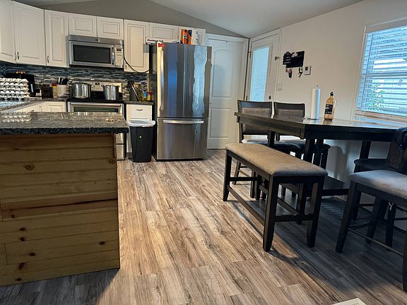 2nd image of 11522 Leanne Ln