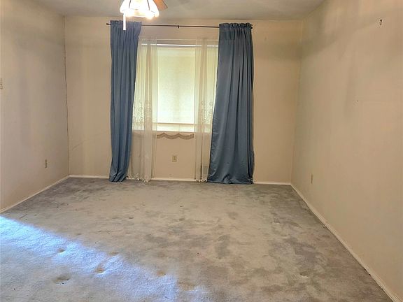 2nd image of 10711 Clearbrook Ln