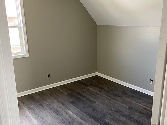 5th image of 335 N Forest Ave