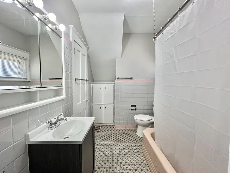 28 N Atwood Ave #1 — Photo 6