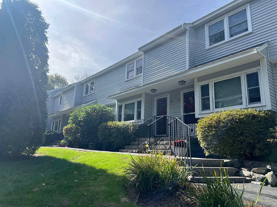 777 Middle Rd #18