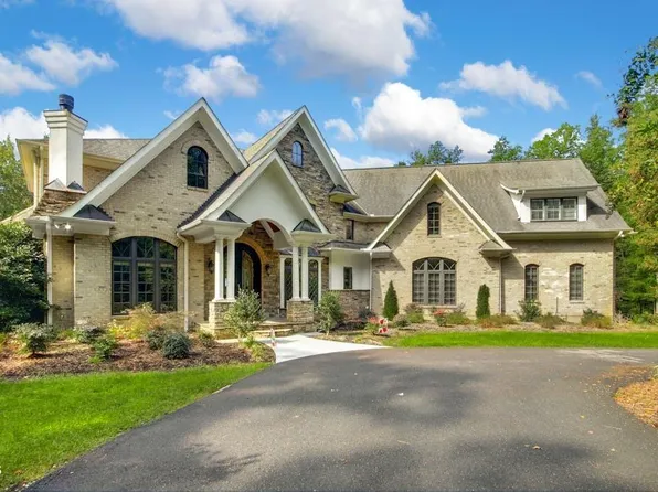 1501 Valley Creek Dr, Hillsborough, NC 27278