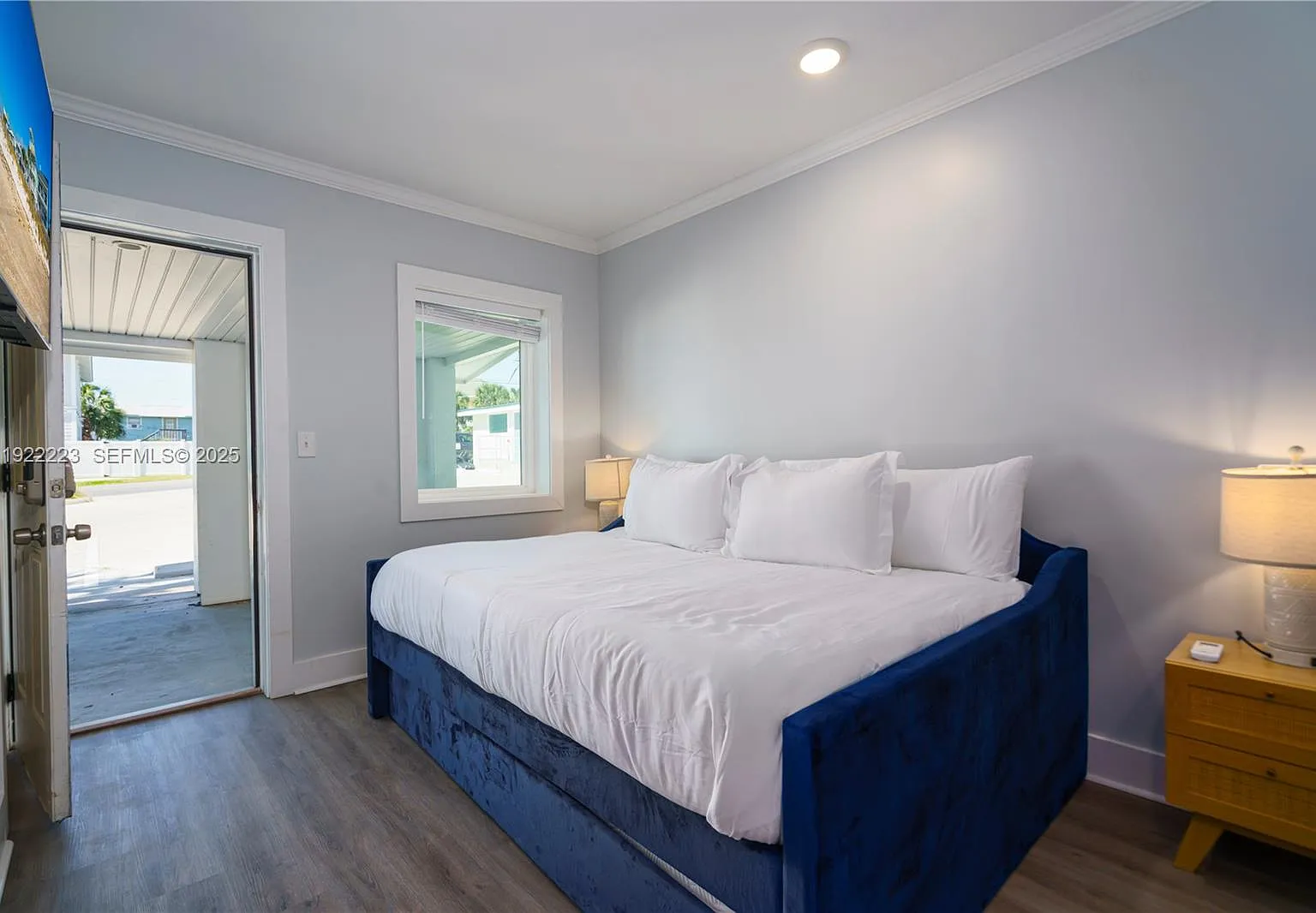 Studio, 1.0 bath, 200 sqft, $1,450 — Photo 3