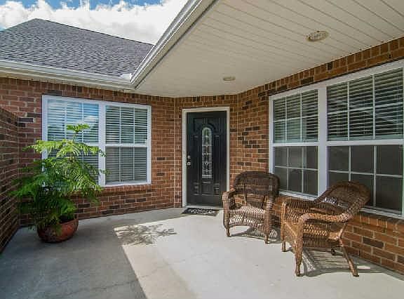 3rd image of 395 Devon Chase Hl Unit 1201