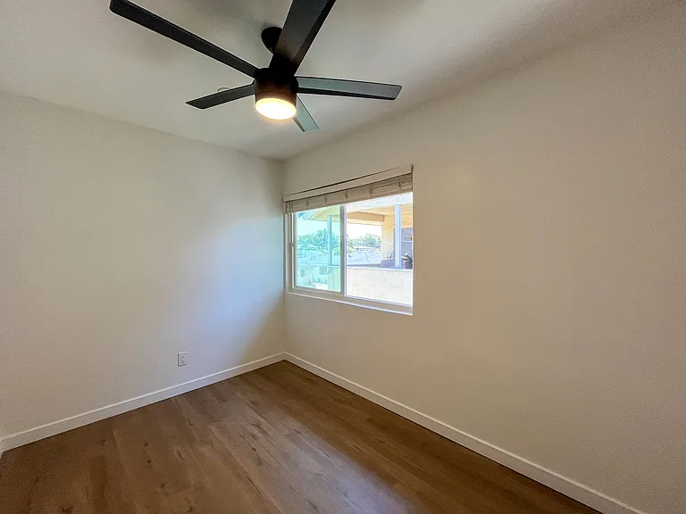 3814 S Bronson Ave — Photo 25