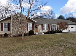 2216 Shady Run Rd, Vinton, VA 24179
