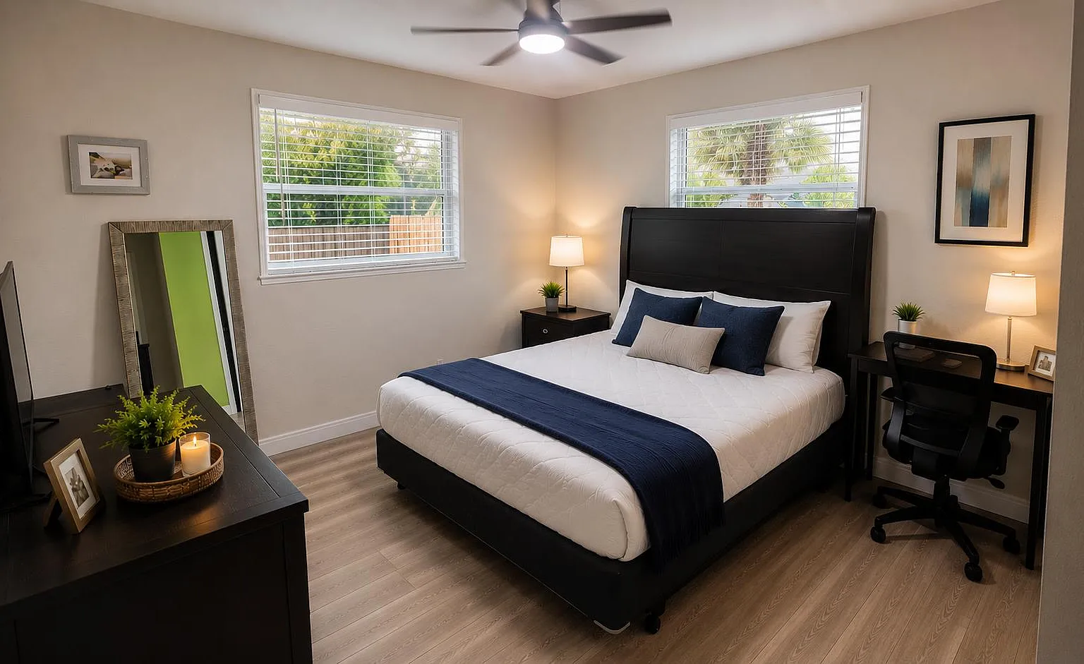 4 bed, 3.0 bath, 100 sqft, $923 — Photo 1