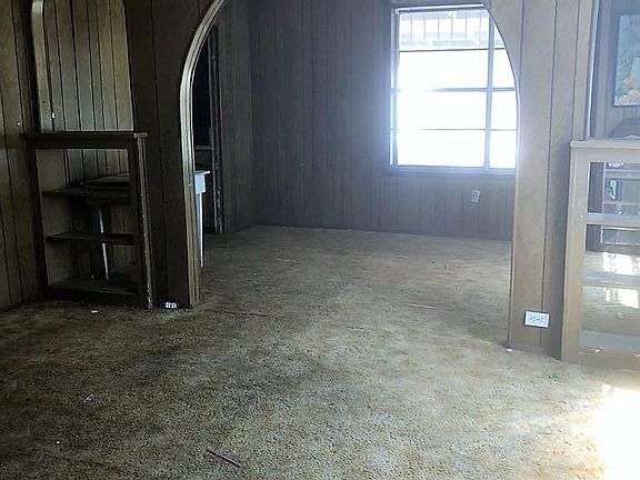 3rd image of 114 Avalon Dr