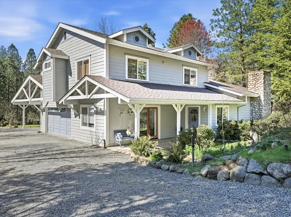 916 Ferry Rd, Grants Pass, OR 97526