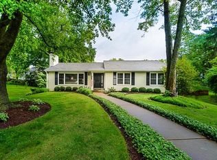 8 Pricemont Dr, Saint Louis, MO