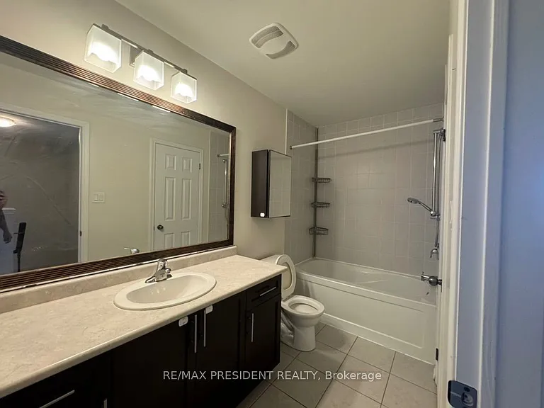 4 Avedisian St — Photo 7