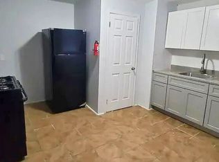 99 Brookdale Ave #R2, Newark, NJ 07106