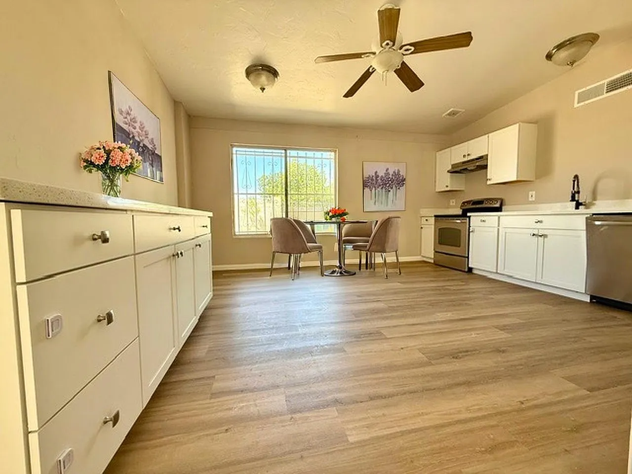 3 bed, 1616 sqft, $1,695 — Photo 1