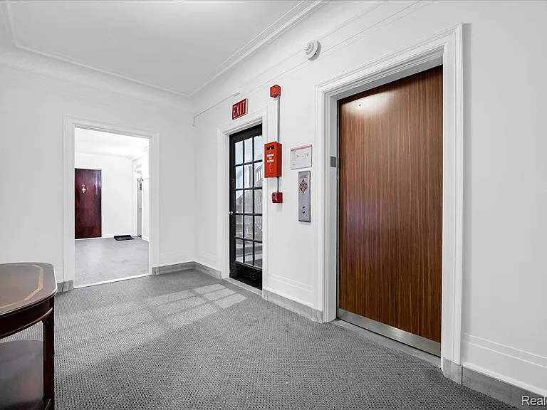 2900 E Jefferson Ave #D201 — Photo 15